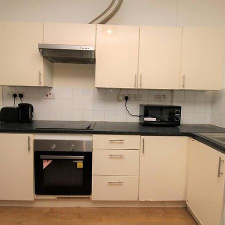 Апартаменты Ideal 2 Bed Flat Close To City Лондон Экстерьер фото