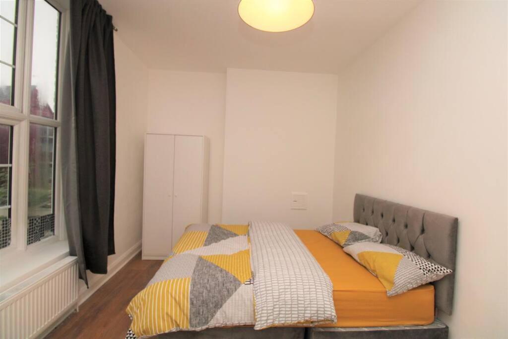 Апартаменты Ideal 2 Bed Flat Close To City Лондон Экстерьер фото