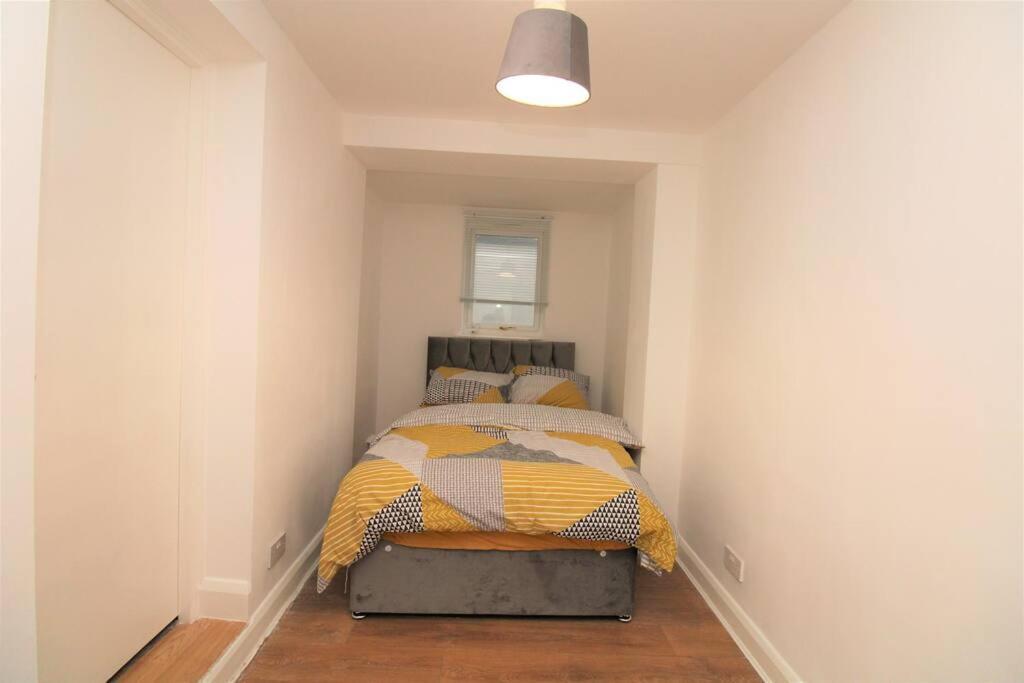 Апартаменты Ideal 2 Bed Flat Close To City Лондон Экстерьер фото
